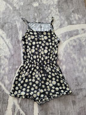No Boundaries Black Daisy-Print Romper